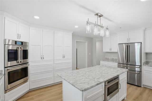 2304 Poseidon CT, Virginia Beach, VA 23451