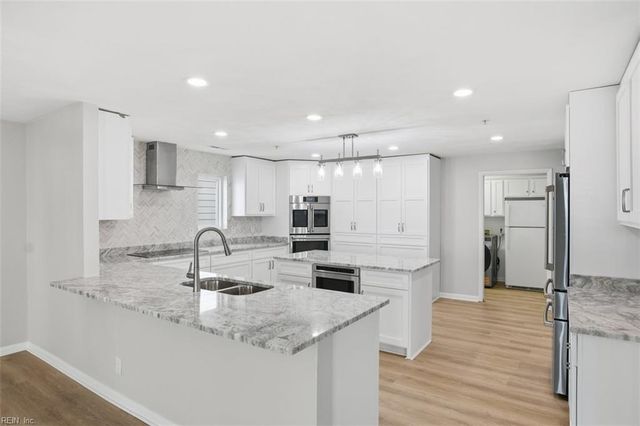 2304 Poseidon CT, Virginia Beach, VA 23451