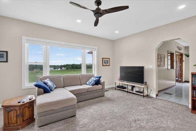 2458 S Madison Road, Beloit, WI 53511