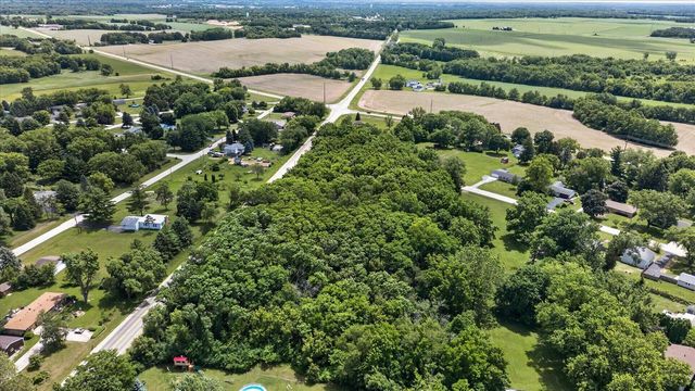 2458 S Madison Road, Beloit, WI 53511