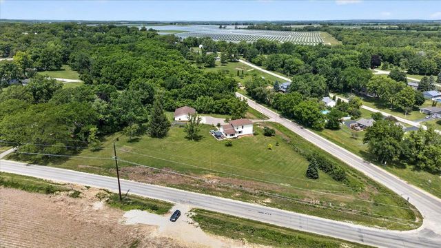 2458 S Madison Road, Beloit, WI 53511