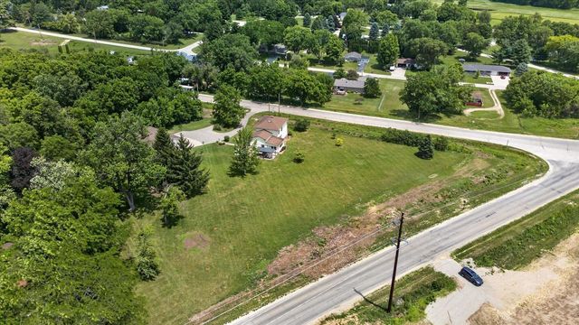 2458 S Madison Road, Beloit, WI 53511