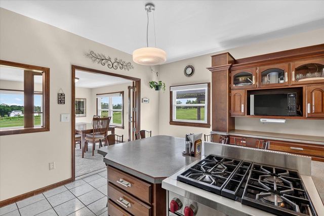 2458 S Madison Road, Beloit, WI 53511