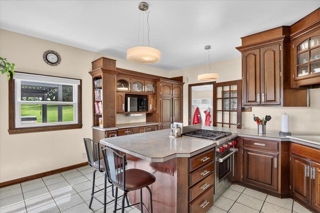 2458 S Madison Road, Beloit, WI 53511
