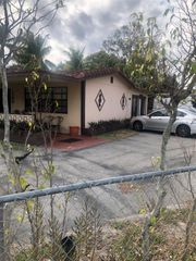 1100 NW 19th St, Fort Lauderdale, FL 33311