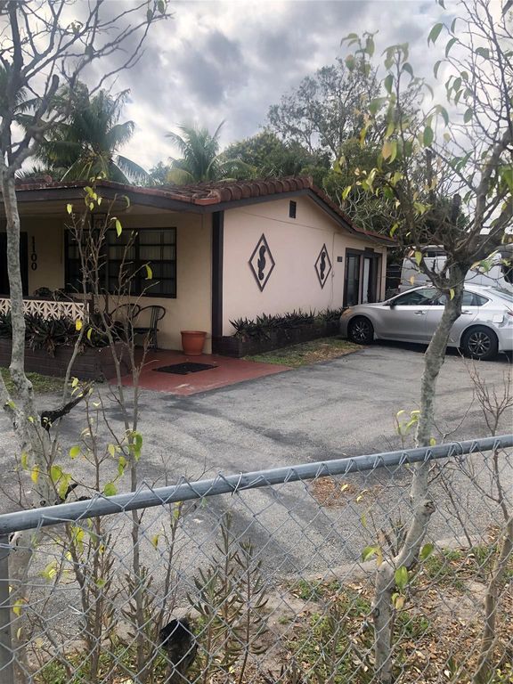 1100 NW 19th St, Fort Lauderdale, FL 33311
