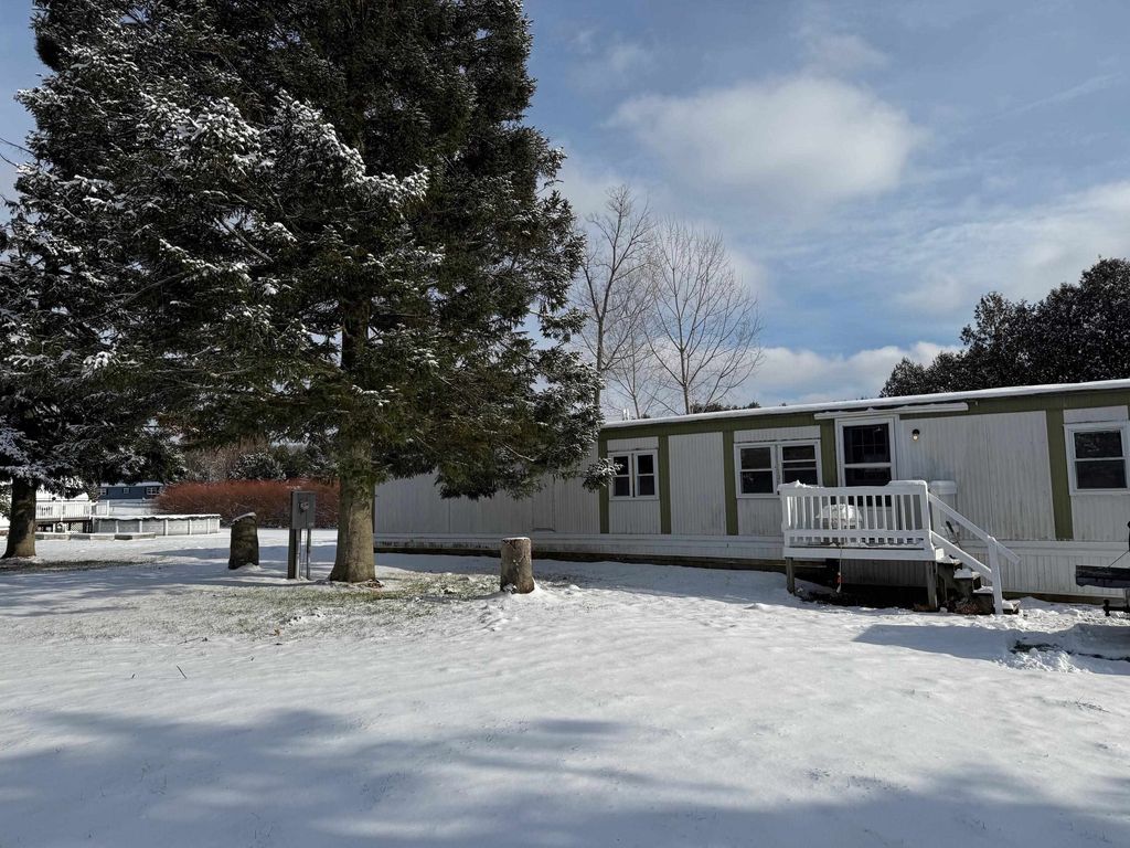 33 Rhodeside Acres, Georgia, VT 05478