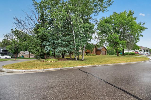 11607 Hillside Circle, Champlin, MN 55316