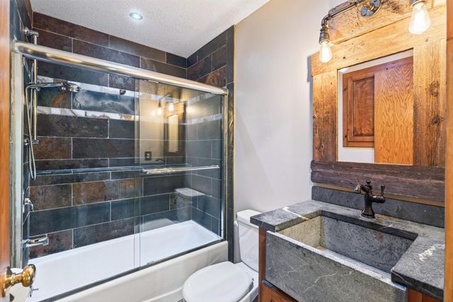 11607 Hillside Circle, Champlin, MN 55316
