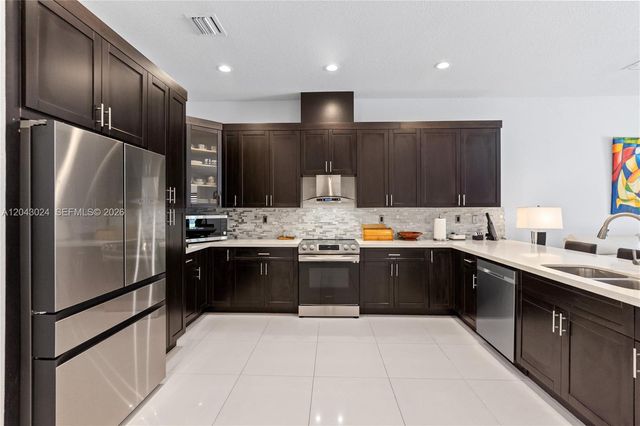 21365 SW 177th Ct, Miami, FL 33187