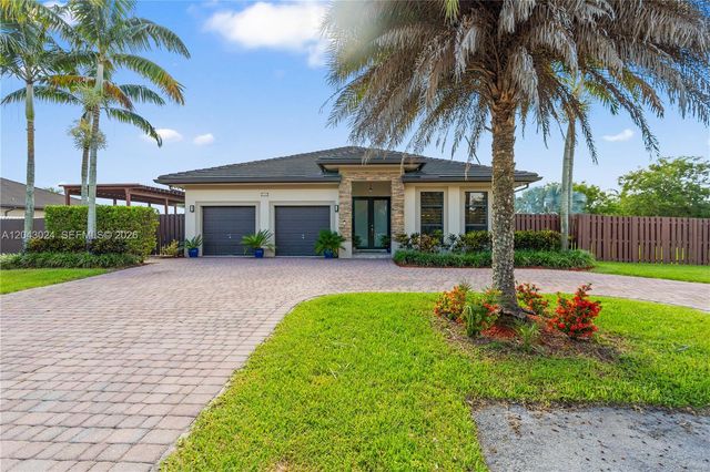 21365 SW 177th Ct, Miami, FL 33187