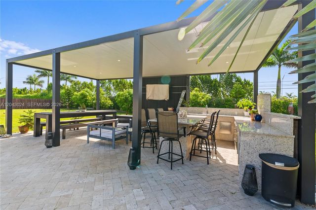 21365 SW 177th Ct, Miami, FL 33187