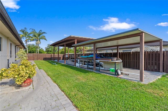 21365 SW 177th Ct, Miami, FL 33187