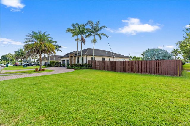 21365 SW 177th Ct, Miami, FL 33187