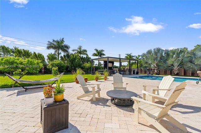 21365 SW 177th Ct, Miami, FL 33187