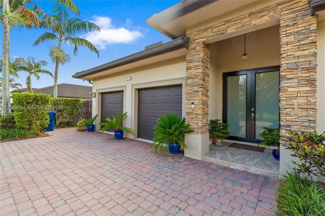 21365 SW 177th Ct, Miami, FL 33187