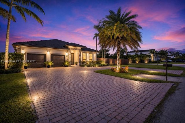 21365 SW 177th Ct, Miami, FL 33187