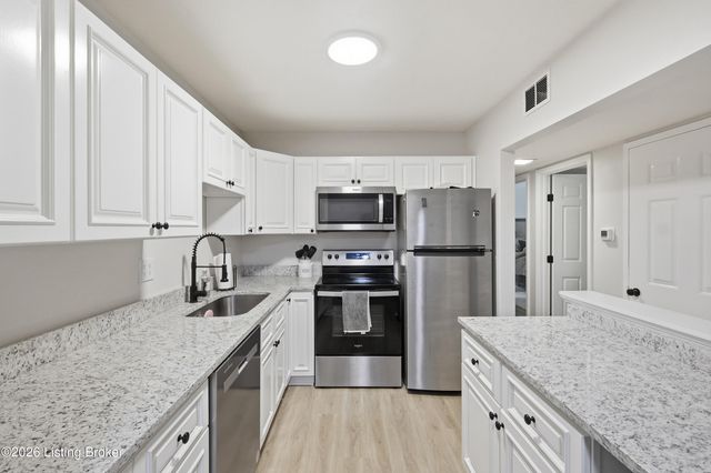 410 Mockingbird Valley Rd APT 51, Louisville, KY 40207