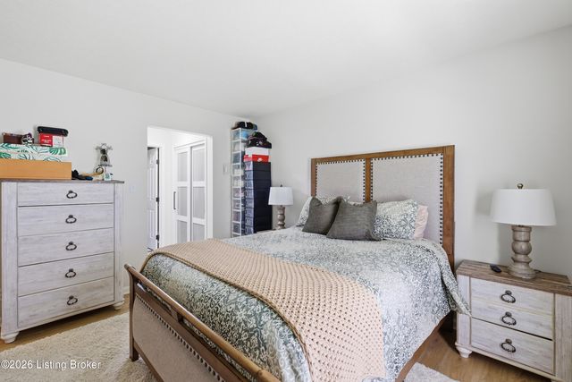 410 Mockingbird Valley Rd APT 51, Louisville, KY 40207