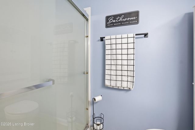 410 Mockingbird Valley Rd APT 51, Louisville, KY 40207
