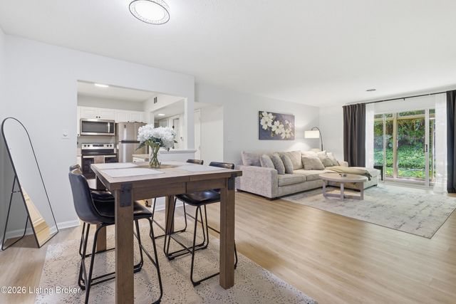 410 Mockingbird Valley Rd APT 51, Louisville, KY 40207