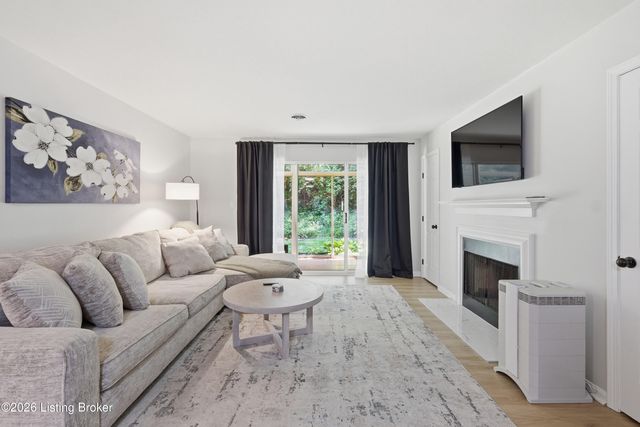 410 Mockingbird Valley Rd APT 51, Louisville, KY 40207