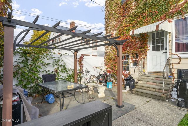 2325 4th Avenue, Watervliet, NY 12189