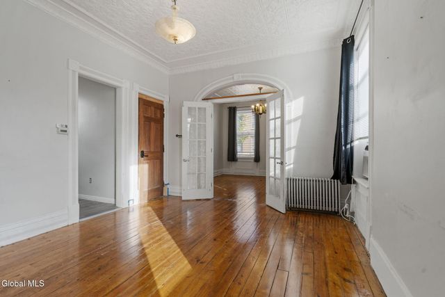 2325 4th Avenue, Watervliet, NY 12189