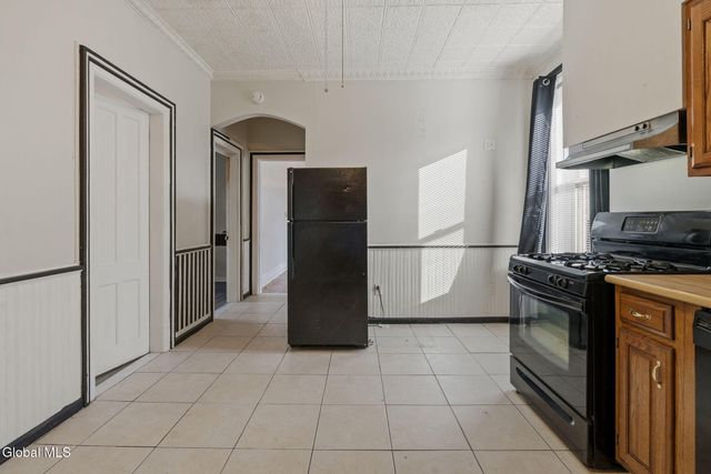 2325 4th Avenue, Watervliet, NY 12189