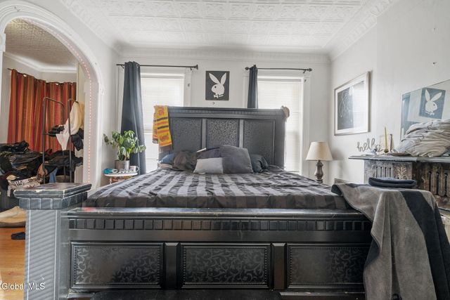 2325 4th Avenue, Watervliet, NY 12189