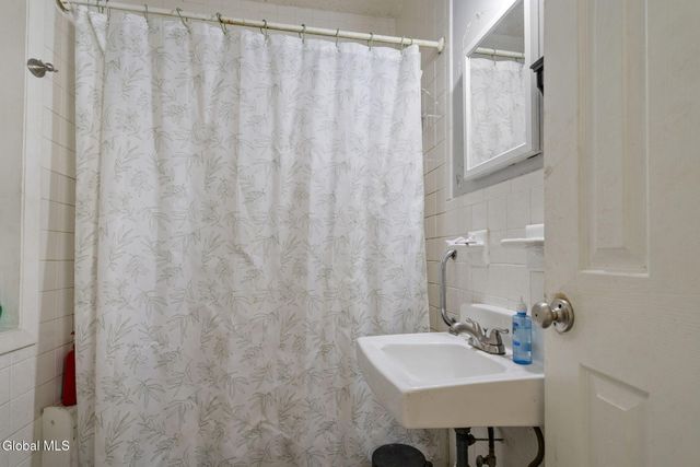 2325 4th Avenue, Watervliet, NY 12189