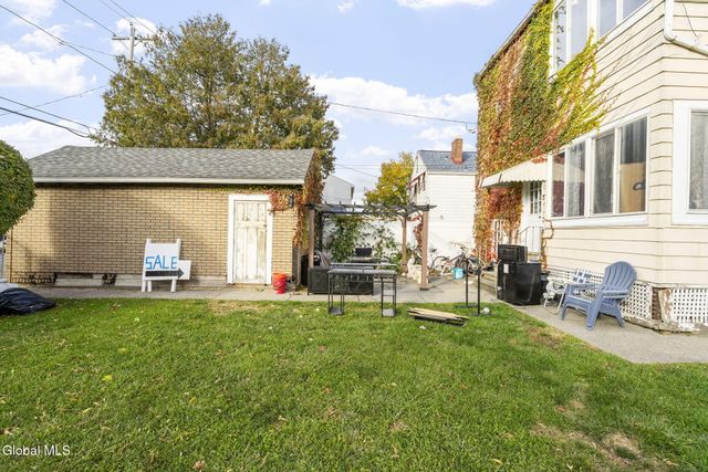 2325 4th Avenue, Watervliet, NY 12189