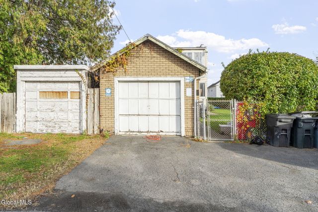 2325 4th Avenue, Watervliet, NY 12189