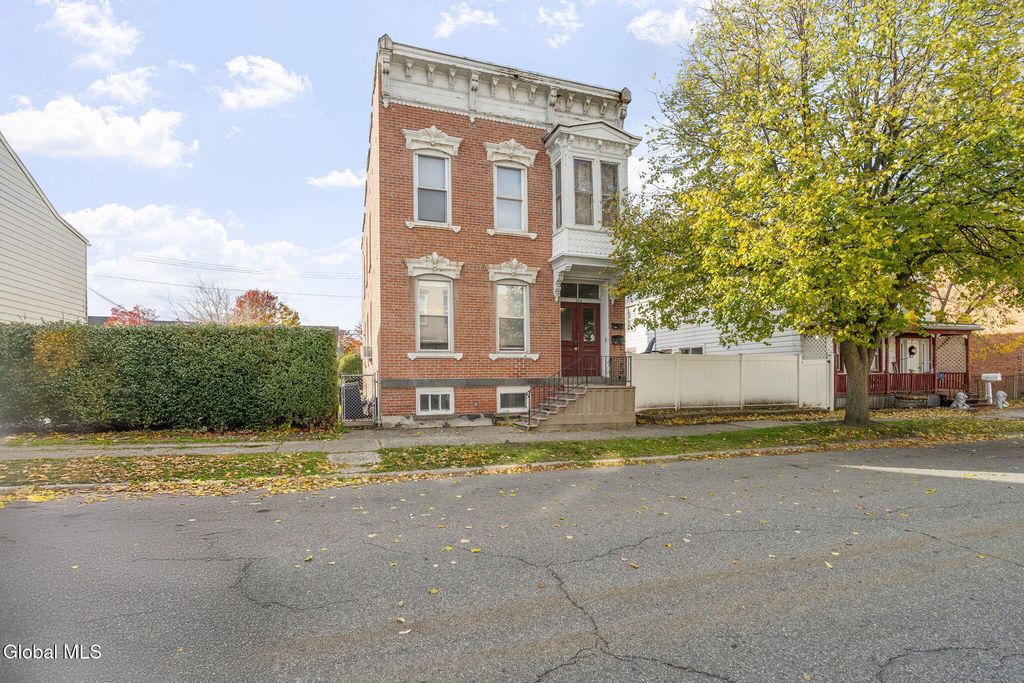 2325 4th Avenue, Watervliet, NY 12189