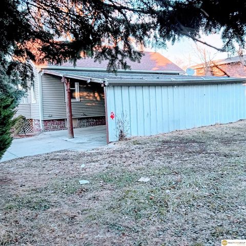 2305 S 21st Street, Omaha, NE 68108