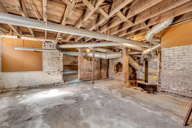 408 E Wabash Avenue, Crawfordsville, IN 47933