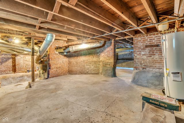 408 E Wabash Avenue, Crawfordsville, IN 47933