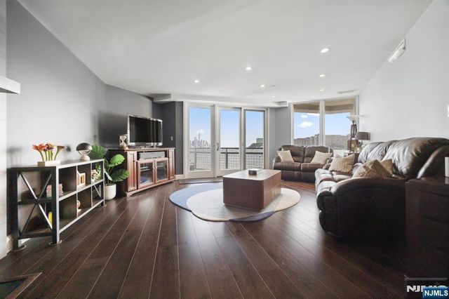 600 Harbor Boulevard 771, Weehawken, NJ 07086