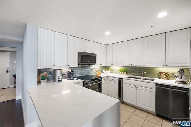 600 Harbor Boulevard 771, Weehawken, NJ 07086