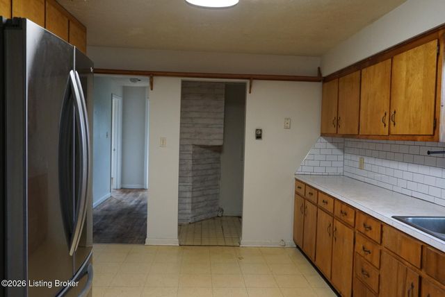 135 Porter Ln, Elizabethtown, KY 42701