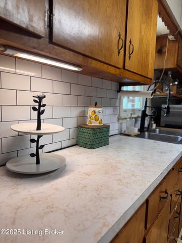 135 Porter Ln, Elizabethtown, KY 42701