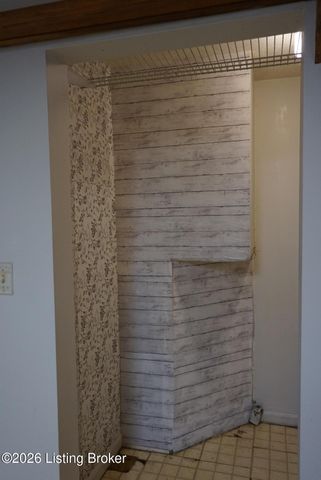 135 Porter Ln, Elizabethtown, KY 42701