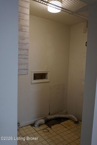 135 Porter Ln, Elizabethtown, KY 42701