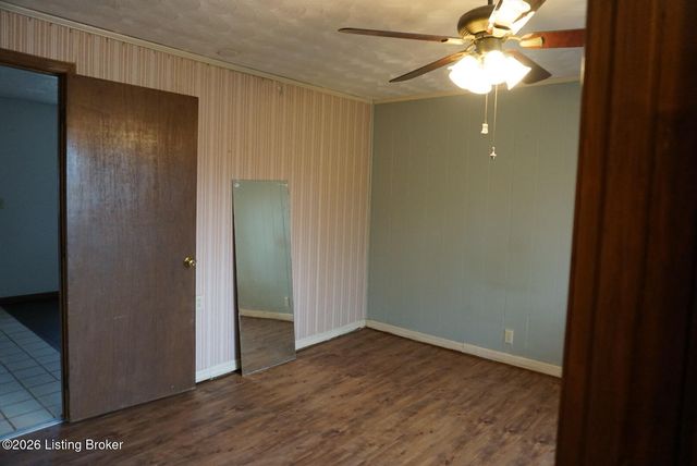 135 Porter Ln, Elizabethtown, KY 42701