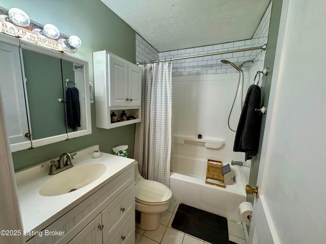 135 Porter Ln, Elizabethtown, KY 42701