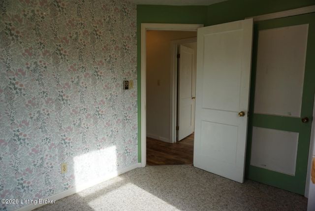 135 Porter Ln, Elizabethtown, KY 42701