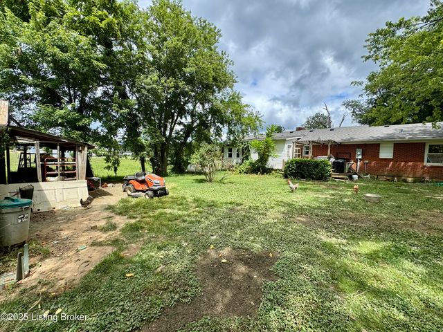 135 Porter Ln, Elizabethtown, KY 42701