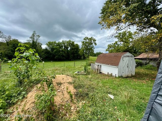 135 Porter Ln, Elizabethtown, KY 42701