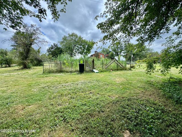 135 Porter Ln, Elizabethtown, KY 42701