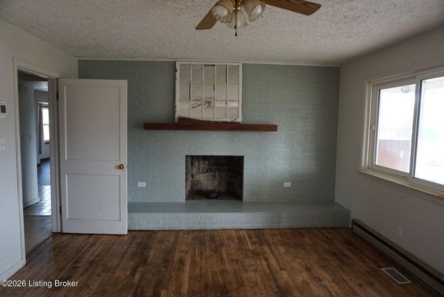 135 Porter Ln, Elizabethtown, KY 42701